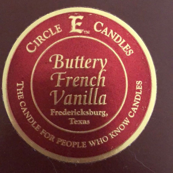 Circle E Candle Accents Circle E Candle Buttery French Vanilla 4 Oz Lot Poshmark